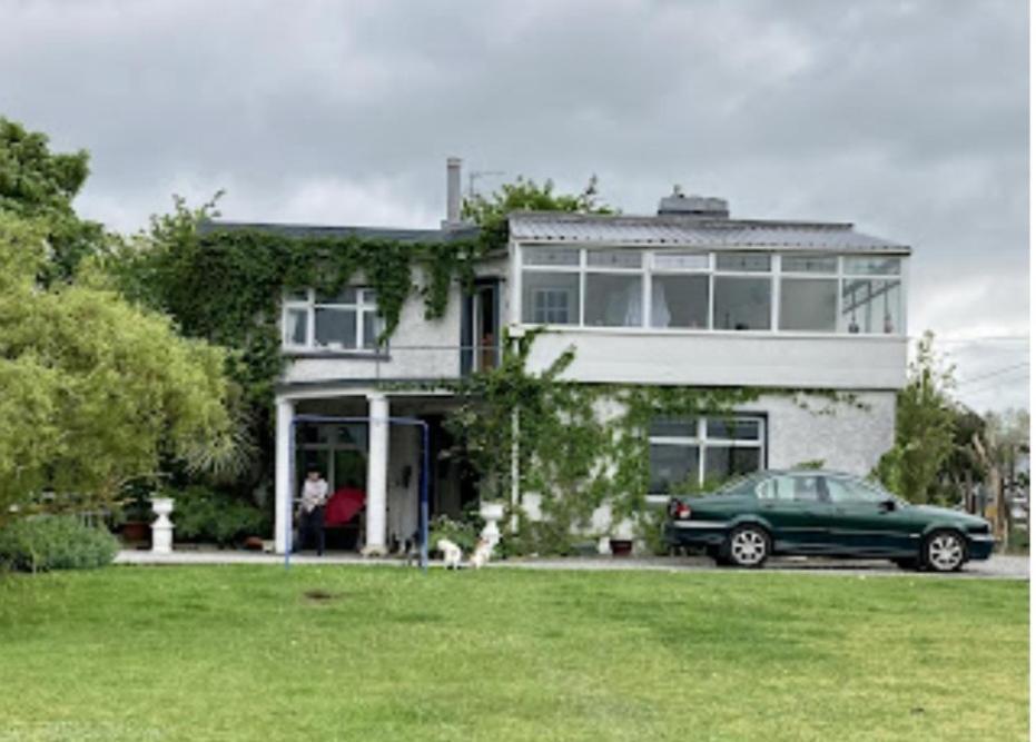 King Size Bed, Private Parking, Centrally Located Kilkenny Exteriör bild